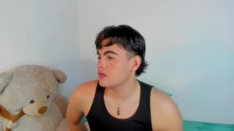 Snapshot of kami_22 chatting on May 31, 8:21 pm camilo independent model online show from May 31, 8:21 pm