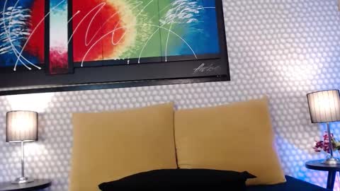 Kami online show from February 9, 8:02 pm