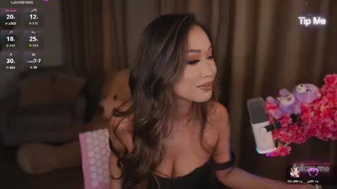 kamilee__xo online show from July 4, 10:05 pm