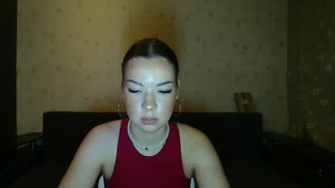 Snapshot of kamilla_kissesu chatting on September 17, 7:21 am Camilla online show from September 17, 7:21 am