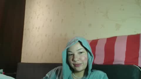 Snapshot of kamilla_kissesu chatting on October 9, 6:50 pm Camilla online show from October 9, 6:50 pm