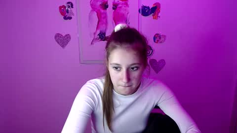 kamilla_love_ online show from September 27, 9:25 am