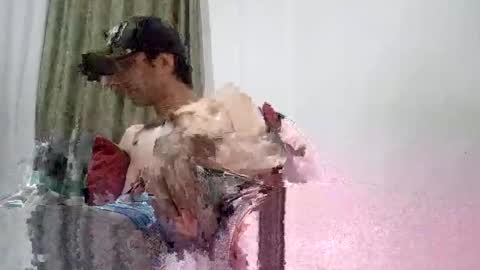 Snapshot of kamilo18655187 chatting on February 19, 4:44 am kamilo24 online show from February 19, 4:44 am