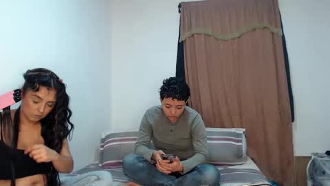 kammy   y   camila online show from May 11, 4:04 pm