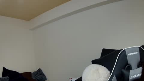 kanau online show from December 9, 1:40 am