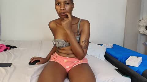 kandy_sweetss online show from April 30, 8:20 am