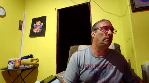 Snapshot of kansasfarmer1 chatting on October 19, 12:55 am kansasfarmer1 online show from October 19, 12:55 am