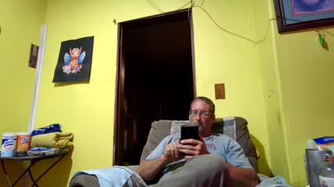 Snapshot of kansasfarmer1 chatting on October 19, 11:38 pm kansasfarmer1 online show from October 19, 11:38 pm