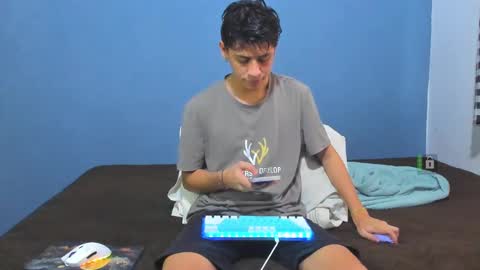 KAN  online show from December 4, 1:20 pm