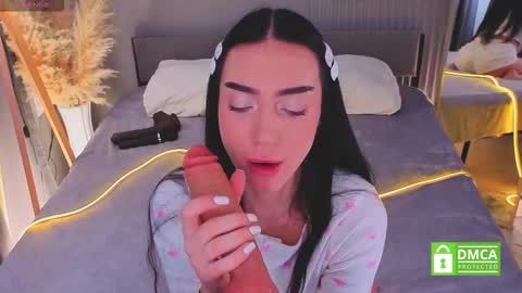 Snapshot of kanyesbabyyy chatting on March 2, 8:10 am Agata online show from March 2, 8:10 am