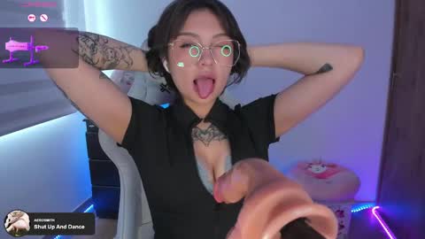 Hanny online show from November 17, 5:52 pm