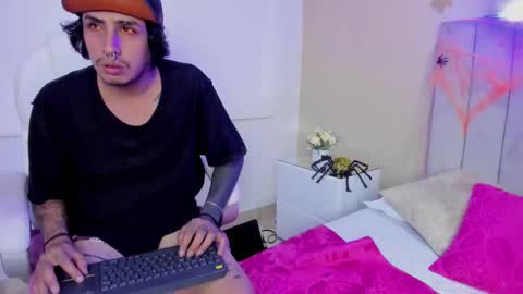 Snapshot of kaoz_23_ chatting on October 4, 3:59 am KaoZ Goeth online show from October 4, 3:59 am