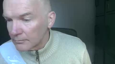 Robbie online show from March 26, 6:08 am