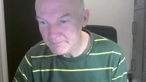 Snapshot of kapitein_rob chatting on April 1, 4:13 am Robbie online show from April 1, 4:13 am