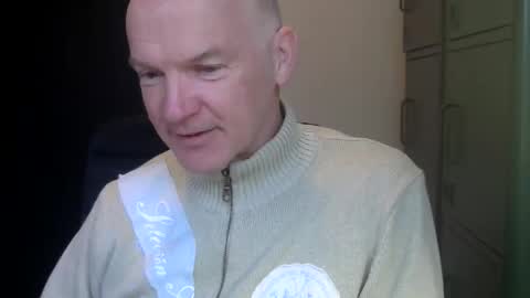 Snapshot of kapitein_rob chatting on April 14, 5:02 am Robbie online show from April 14, 5:02 am