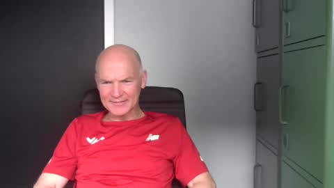 Snapshot of kapitein_rob chatting on April 15, 3:08 pm Robbie online show from April 15, 3:08 pm