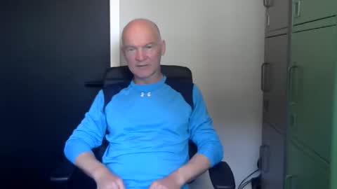 Snapshot of kapitein_rob chatting on May 10, 5:23 am Robbie online show from May 10, 5:23 am