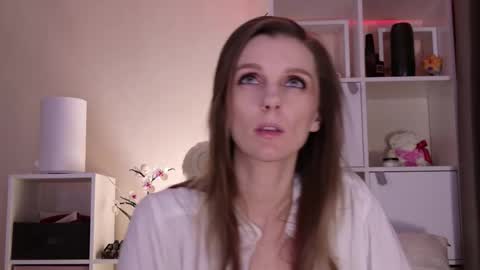 Julia online show from March 18, 8:56 pm