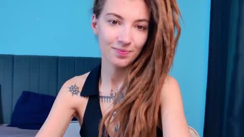 Snapshot of karatart chatting on October 31, 7:37 pm Kara online show from October 31, 7:37 pm