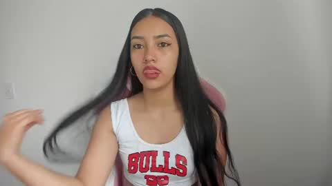 Snapshot of karely_sweet_ chatting on June 26, 1:48 pm karely_sweet_ online show from June 26, 1:48 pm