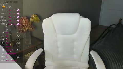 Karen online show from November 5, 3:06 am