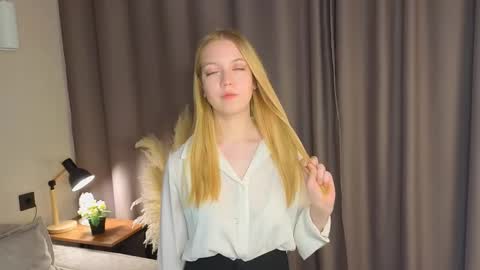 Annie online show from September 23, 7:44 am