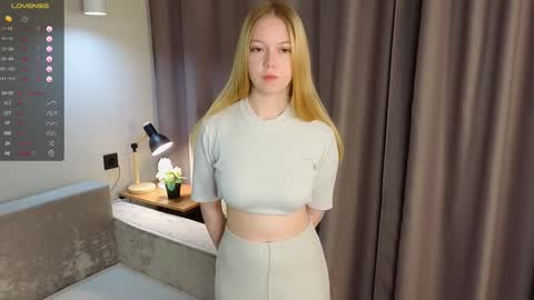 Annie online show from September 25, 7:12 am