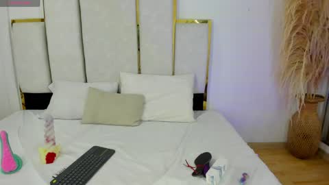 Snapshot of karen_smitth chatting on April 8, 3:06 am Karen online show from April 8, 3:06 am