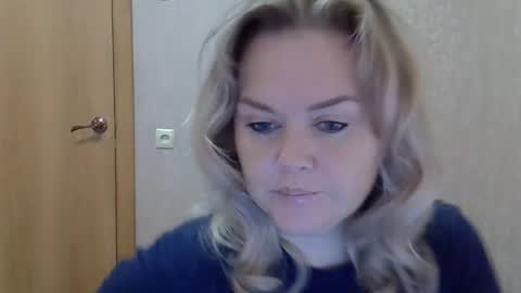 Snapshot of karennelsonx chatting on October 13, 6:57 am karennelsonx online show from October 13, 6:57 am