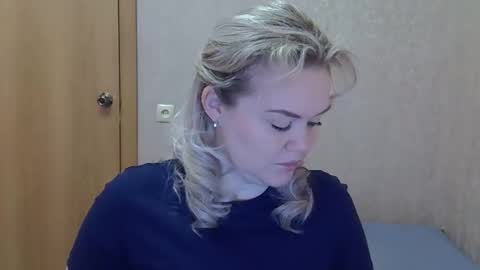 karennelsonx online show from February 3, 7:35 am