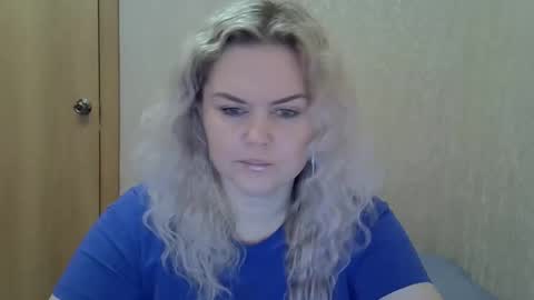 karennelsonx online show from February 5, 8:41 am