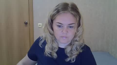 karennelsonx online show from June 26, 9:57 am