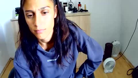 karenwinston online show from May 15, 12:23 pm