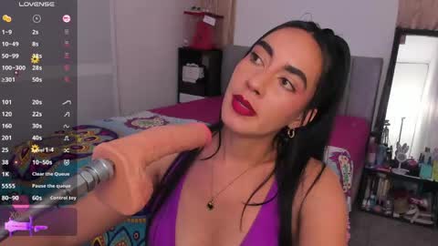 Snapshot of kari_xoxo_ chatting on May 27, 7:44 pm Karina xoxo online show from May 27, 7:44 pm