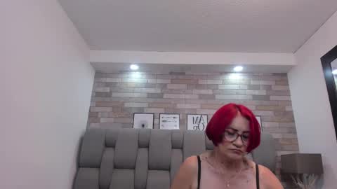 Snapshot of kariinataylor1 chatting on October 9, 6:39 pm Karina Taylor online show from October 9, 6:39 pm