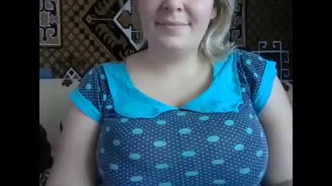 Snapshot of karilina_hi chatting on December 26, 7:45 am Karilina Hi online show from December 26, 7:45 am