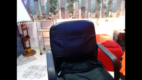 karima_sarabe online show from February 12, 9:11 pm