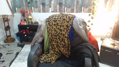 karima_sarabe online show from October 3, 9:01 pm