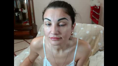 Snapshot of karina8571 chatting on December 5, 10:24 am Karina online show from December 5, 10:24 am