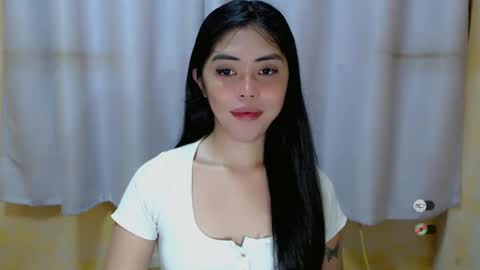 Snapshot of karina_fuckdoll chatting on December 21, 6:44 pm I AM BELLE online show from December 21, 6:44 pm