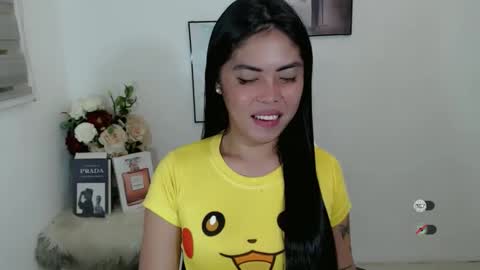 I AM BELLE online show from March 14, 12:10 pm