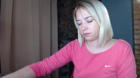 Snapshot of karina_fun chatting on January 23, 4:09 am karina online show from January 23, 4:09 am