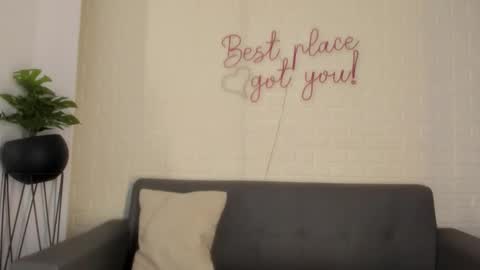 Snapshot of karina_gomez_18 chatting on February 2, 11:20 am Kari online show from February 2, 11:20 am