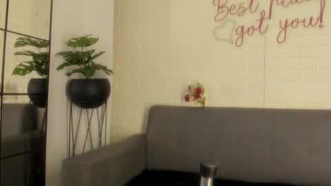 Snapshot of karina_gomez_18 chatting on February 10, 12:09 pm Kari online show from February 10, 12:09 pm