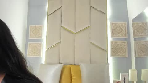 karinaacox online show from July 18, 12:42 pm