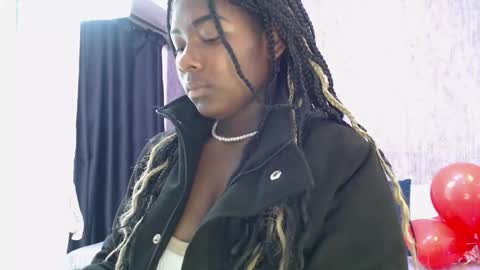 Snapshot of karinaflowers_ chatting on February 16, 12:34 pm Im Karina online show from February 16, 12:34 pm