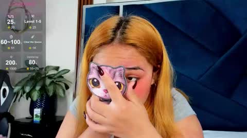 karinasanchezz online show from November 15, 6:48 pm