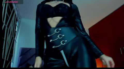 Snapshot of karinna__raven chatting on May 23, 10:03 pm KARINNA RAVEN online show from May 23, 10:03 pm