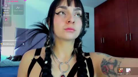 Snapshot of karinna__raven chatting on July 28, 8:01 pm KARINNA RAVEN online show from July 28, 8:01 pm