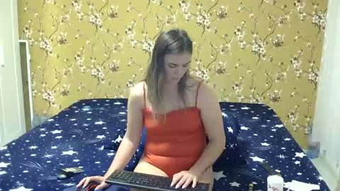 Snapshot of karla318103 chatting on October 11, 3:39 am Karla online show from October 11, 3:39 am
